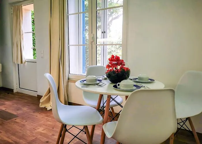 Garden's Nest - East * Conceicao (Faial)